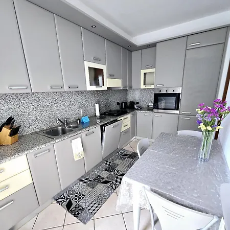Apartment Zara House - And Pet Friendly *